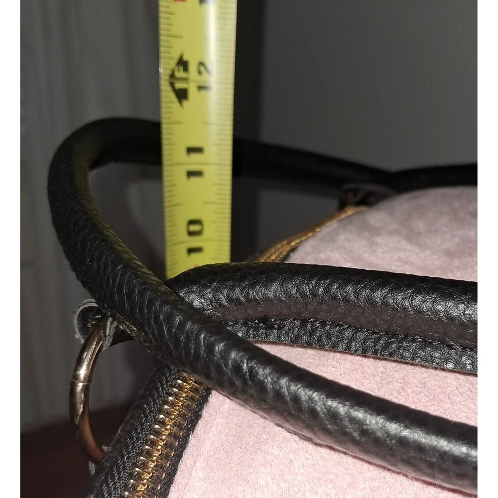 Juicy Couture Fashionable Pet Carrier, Pink with black trim and gold hardware‎ - Picture 2 of 8